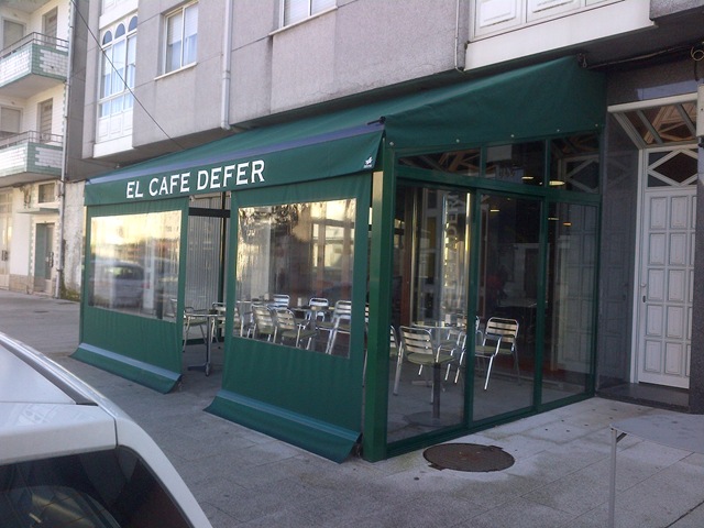 Para empezar bien el año en el Café Defer se ha realizado una renovación de su terraza